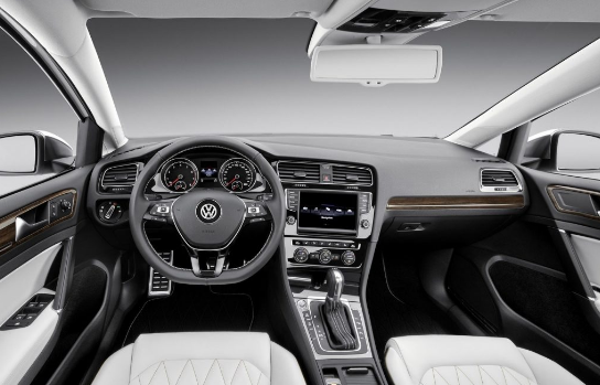 2019 Volkswagen Passat Interior