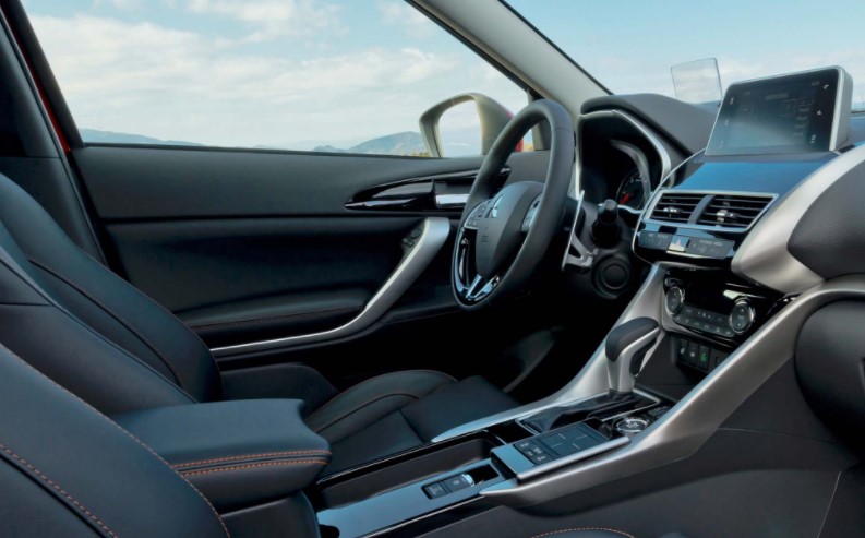 2019 Mitsubishi Eclipse Interior