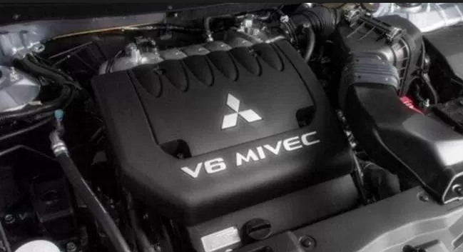 2019 Mitsubishi Montero engine