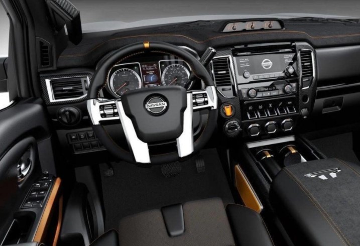 2019 Nissan Titan XD Interior