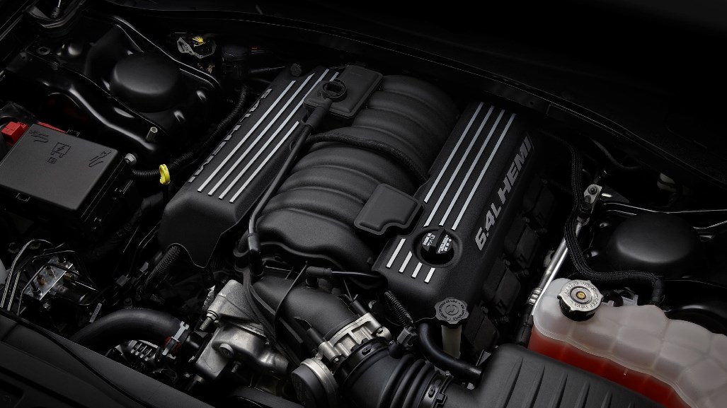 2019 Chrysler 300C Engine