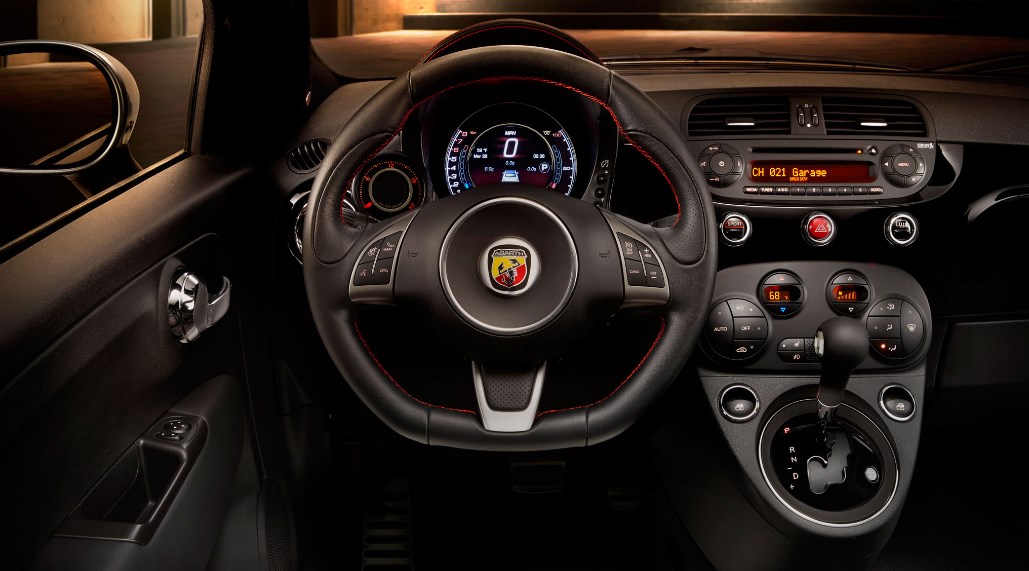 2019 Fiat 500X Abarth Interior