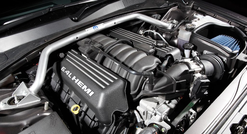 2020 Chrysler 300 Engine
