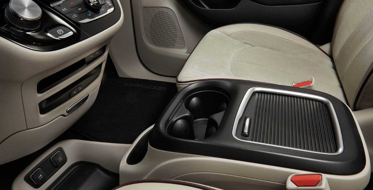 2019 Chrysler Minivan Interior