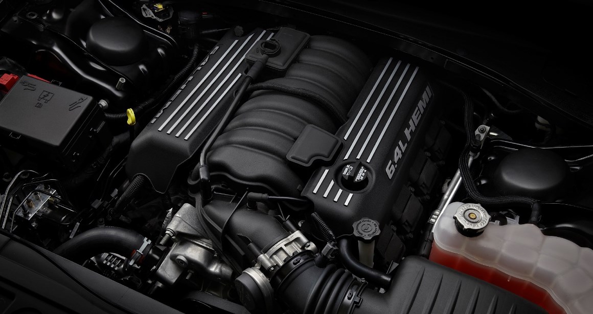 2019 Chrysler 300 SRT Engine