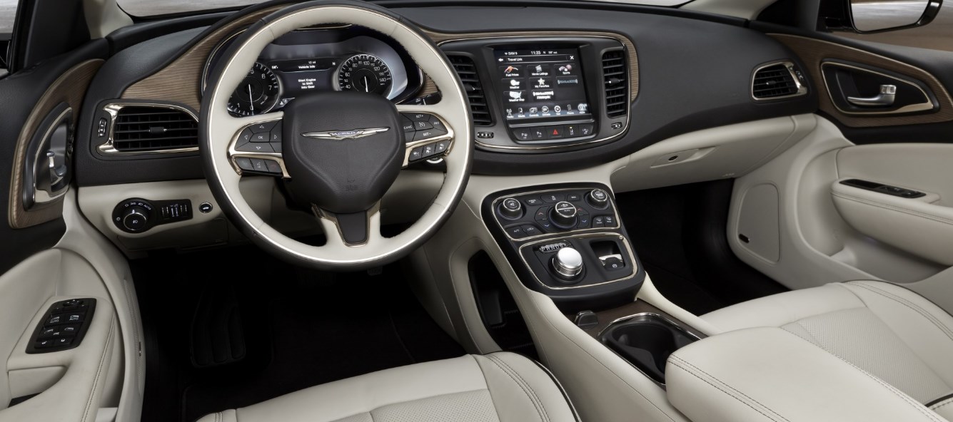 2020 Chrysler 300 SRT Interior