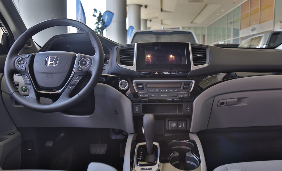2020 Honda Ridgeline Hybrid Interior