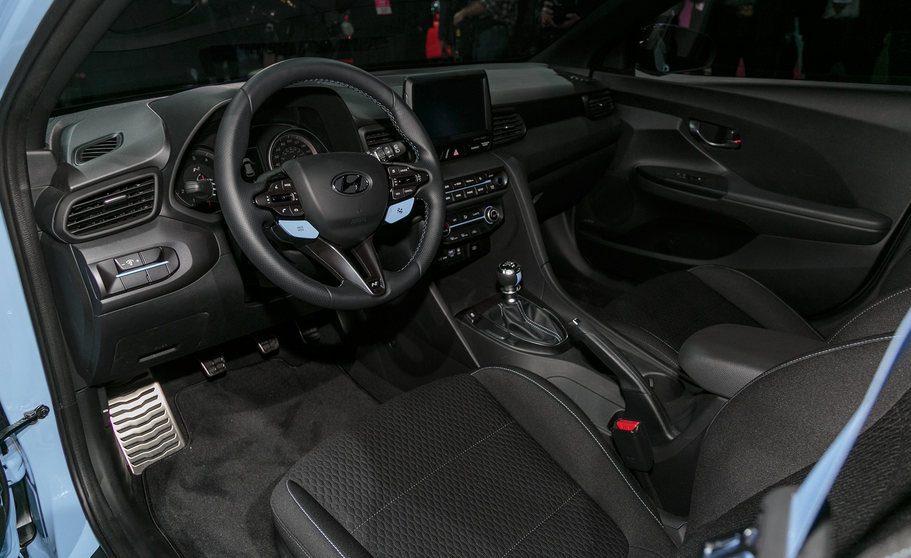 2019 Hyundai Veloster Interior