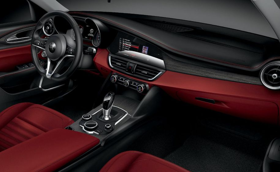 2020 Alfa Romeo 6C Interior