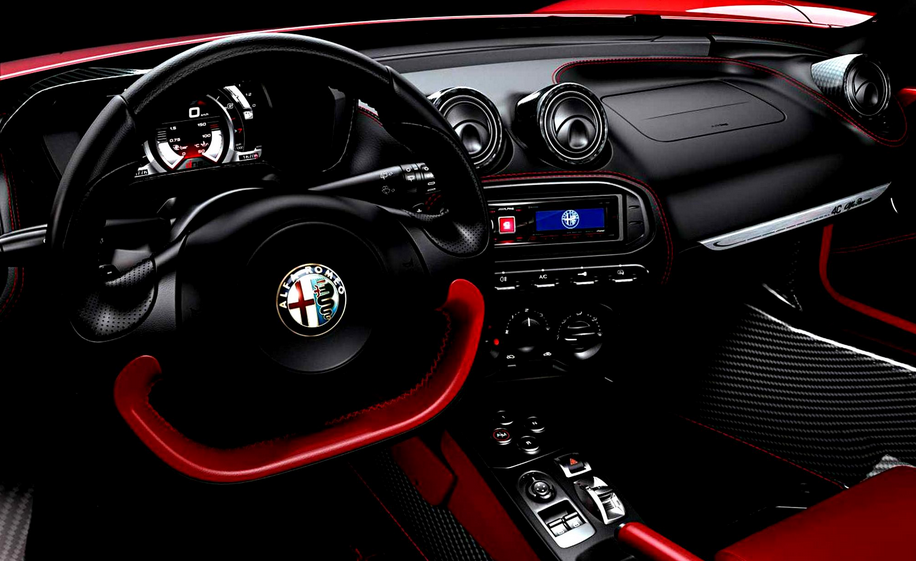 2021 Alfa Romeo 6C Interior