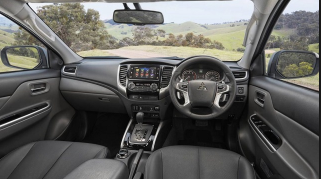 2020 Mitsubishi Triton interior
