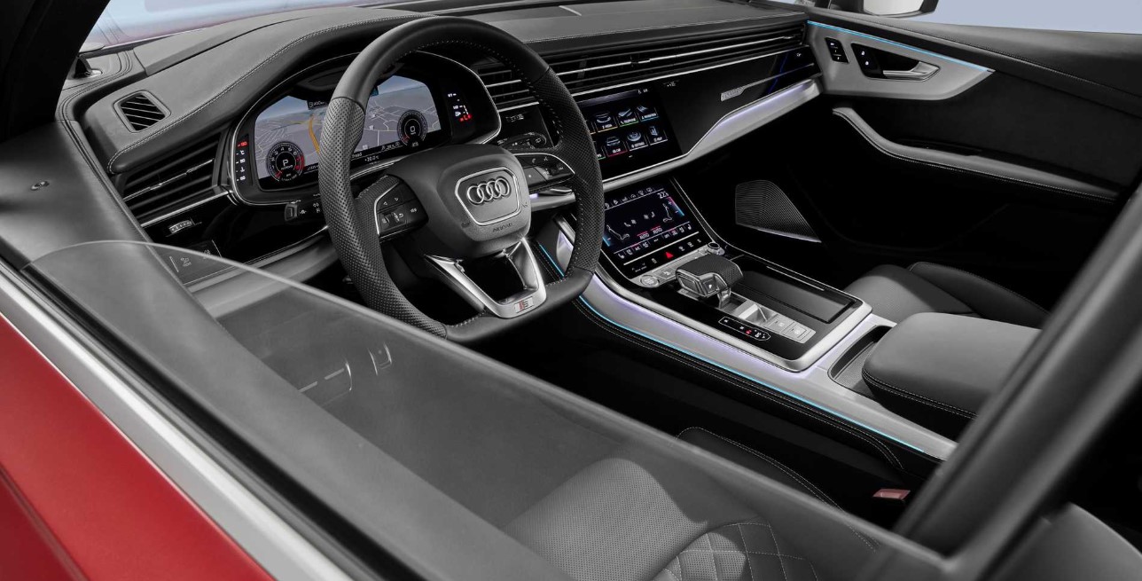 2021 Audi RSQ5 Interior