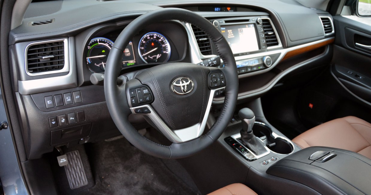 2021 Toyota Highlander Hybrid Interior