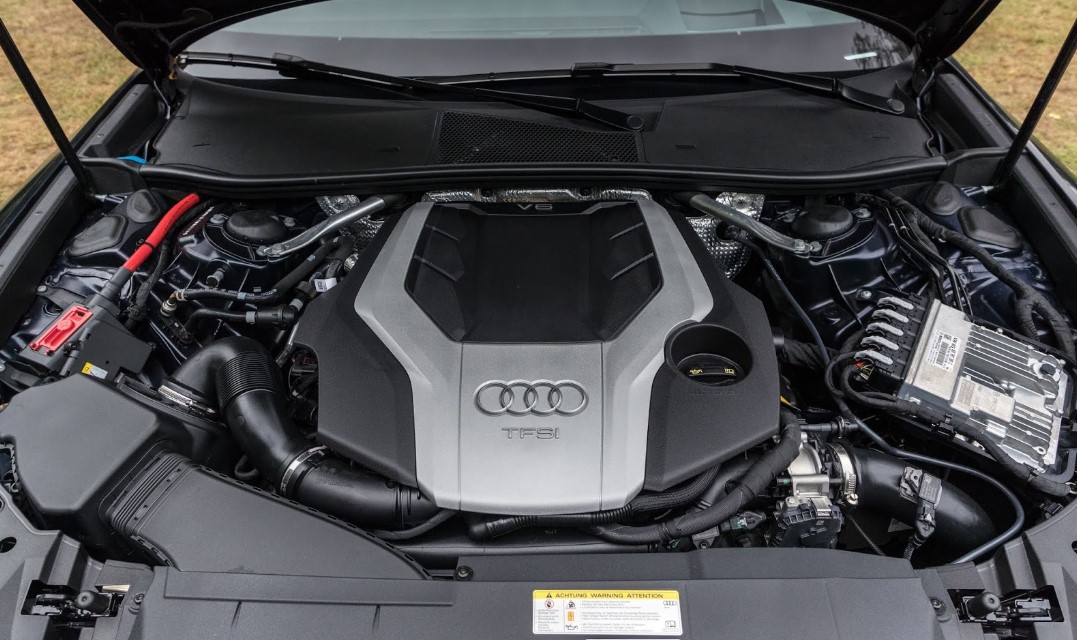 2020 Audi RS4 Engine