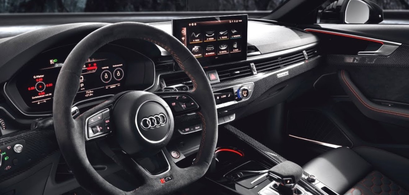 2020 Audi RS4 Interior