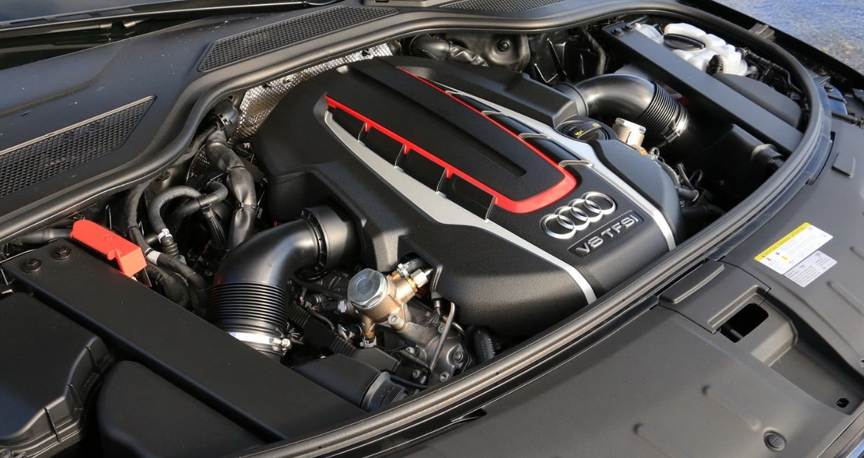 2020 Audi S8 Engine