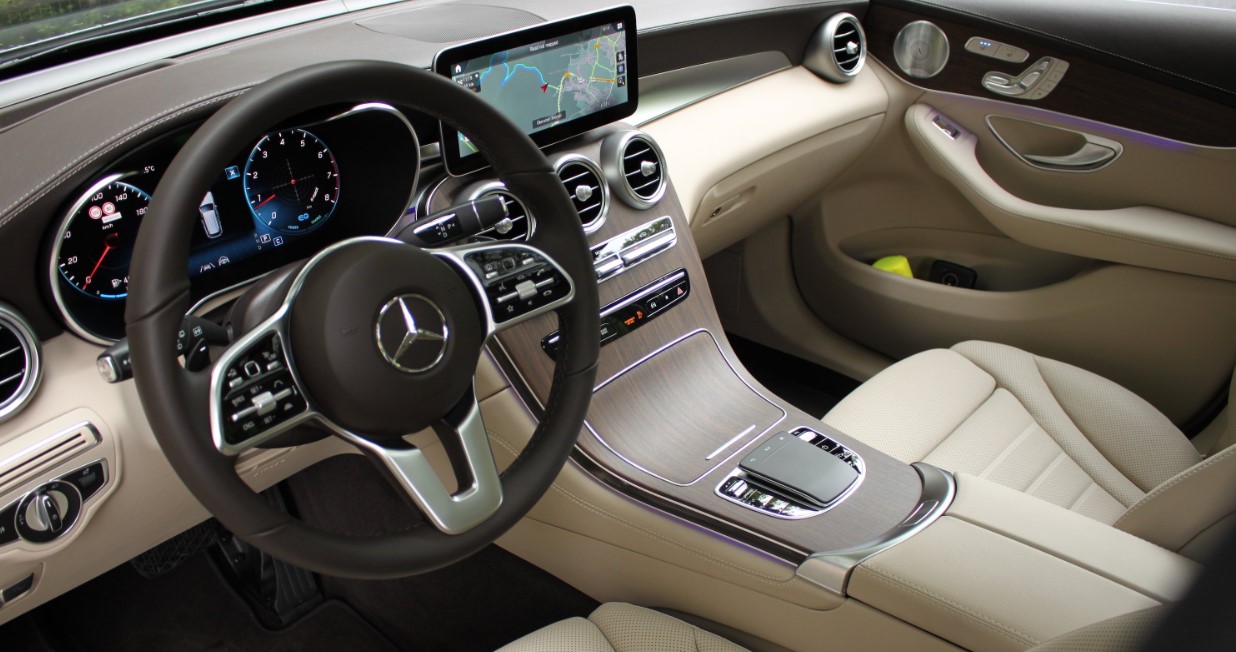 2020 Mercedes Benz GLC 300 Interior