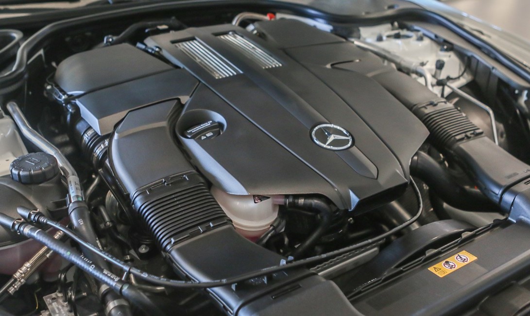 2021 Mercedes SL Engine