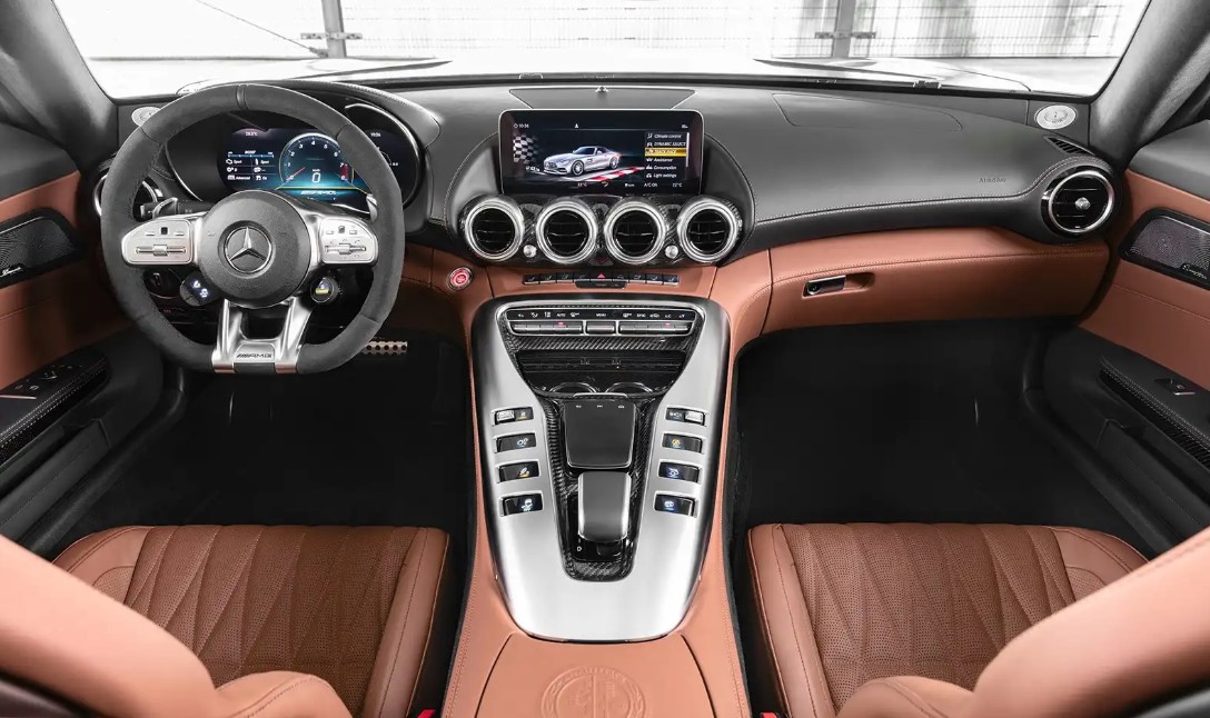 Mercedes SLS 2021 Interior