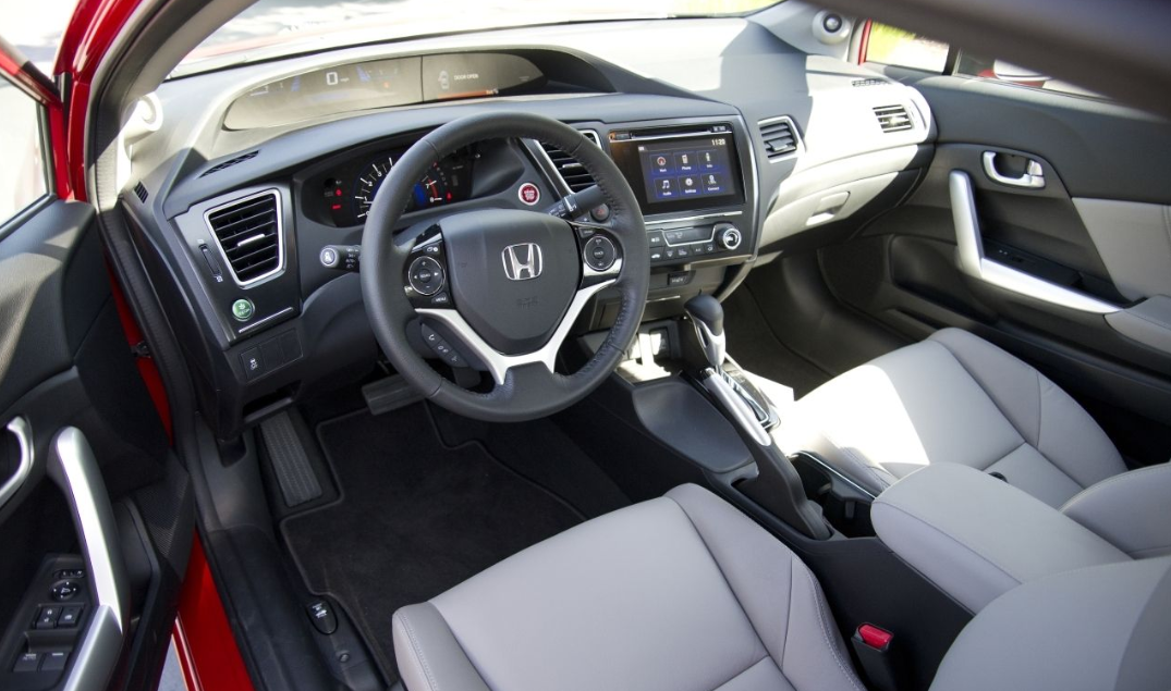 2022 Honda Civic Coupe Interior