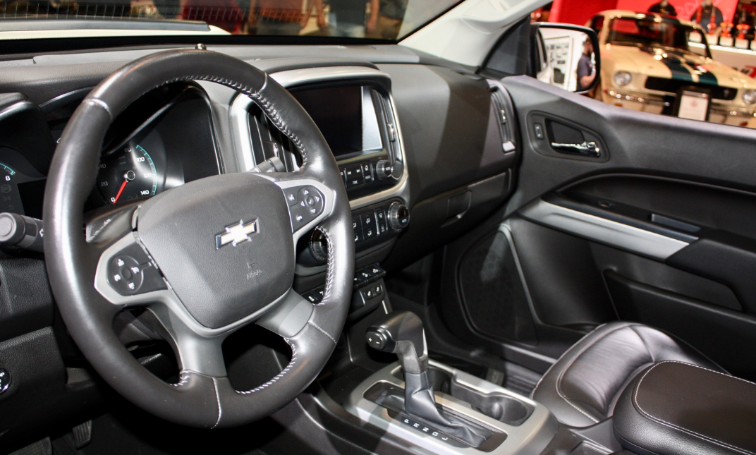 2021 Chevrolet Colorado ZR2 Interior