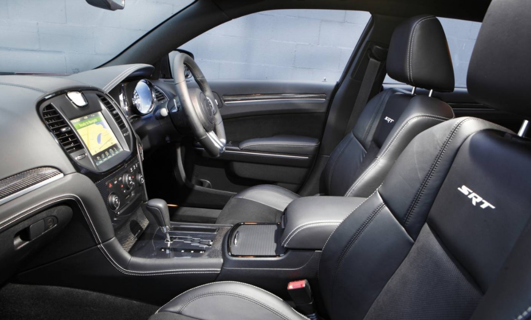 2021 Chrysler 300 SRT8 Interior