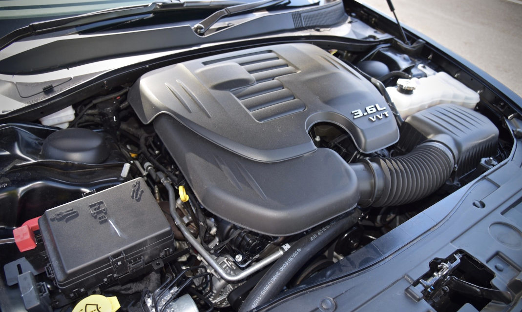 Chrysler 300 2022 Engine