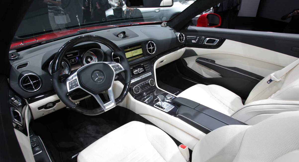 2022 Mercedes SL Interior
