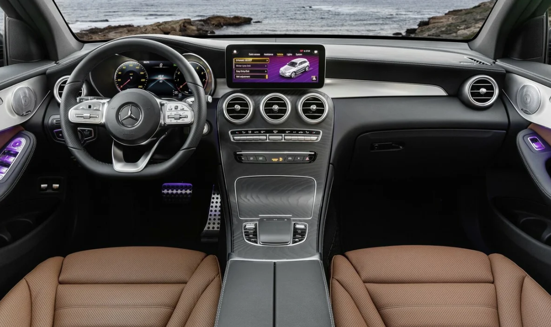 2023 Mercedes GLC Interior