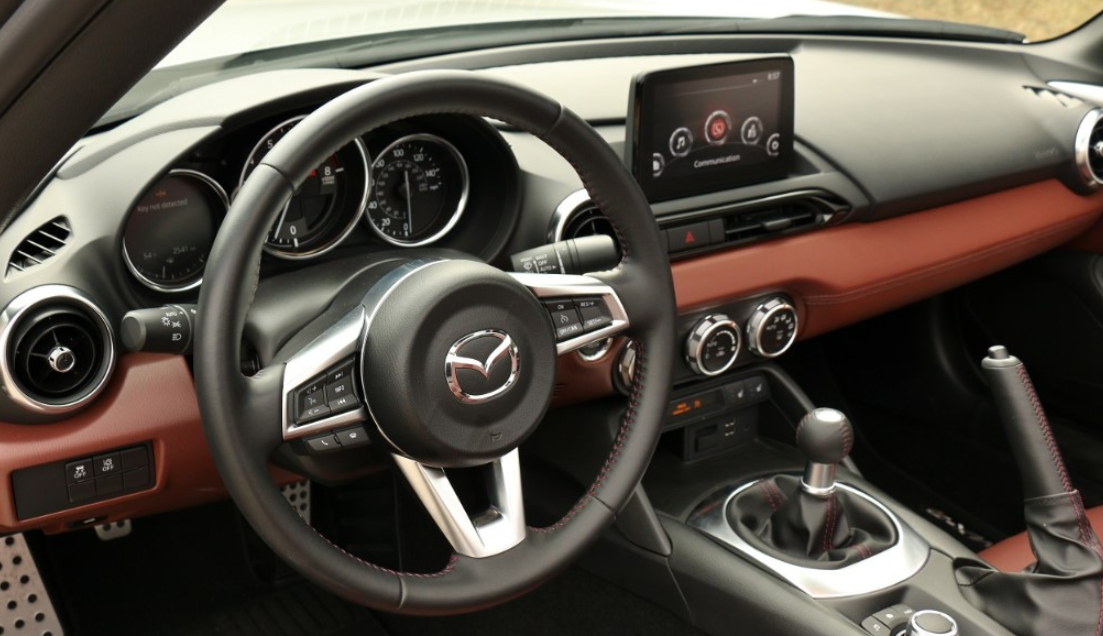 2023 Mazda Miata Interior