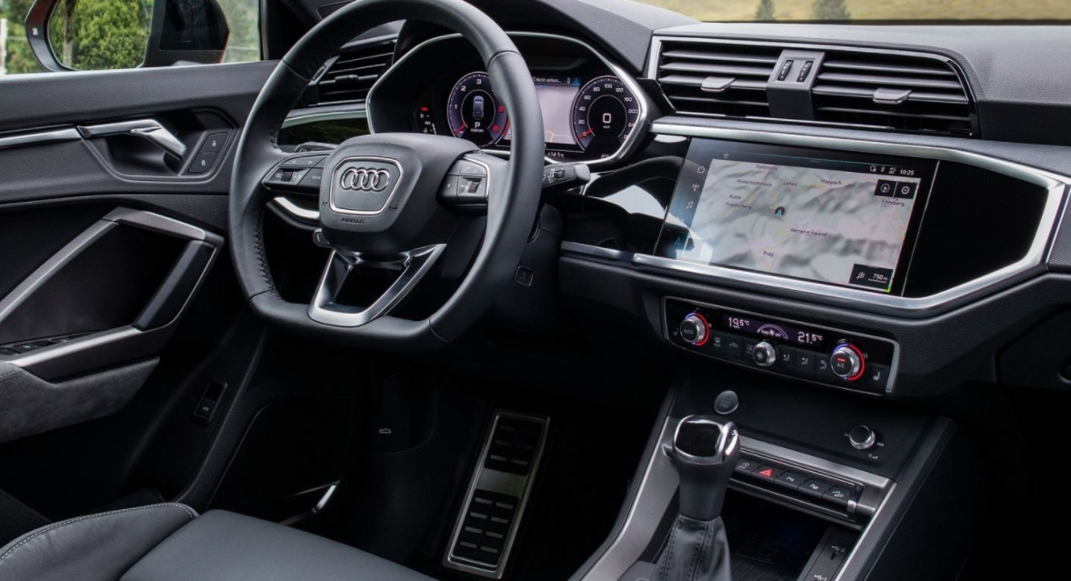 Audi Q3 2023 Interior