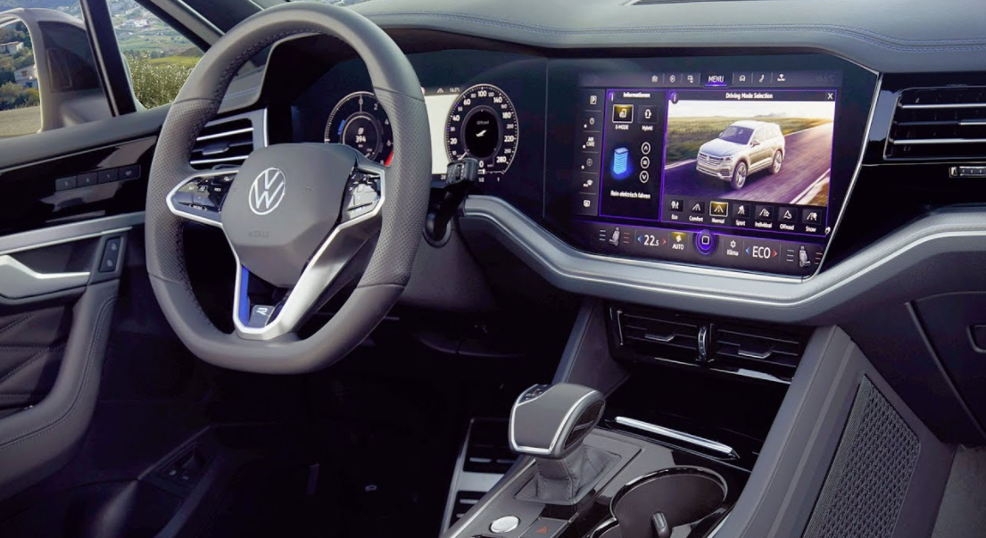 2022 Volkswagen Touareg Interior