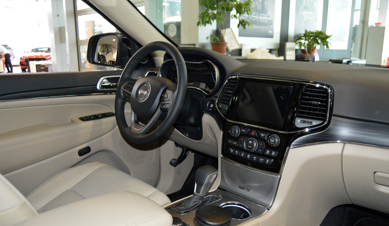 2024 Jeep Grand Cherokee EV Interior