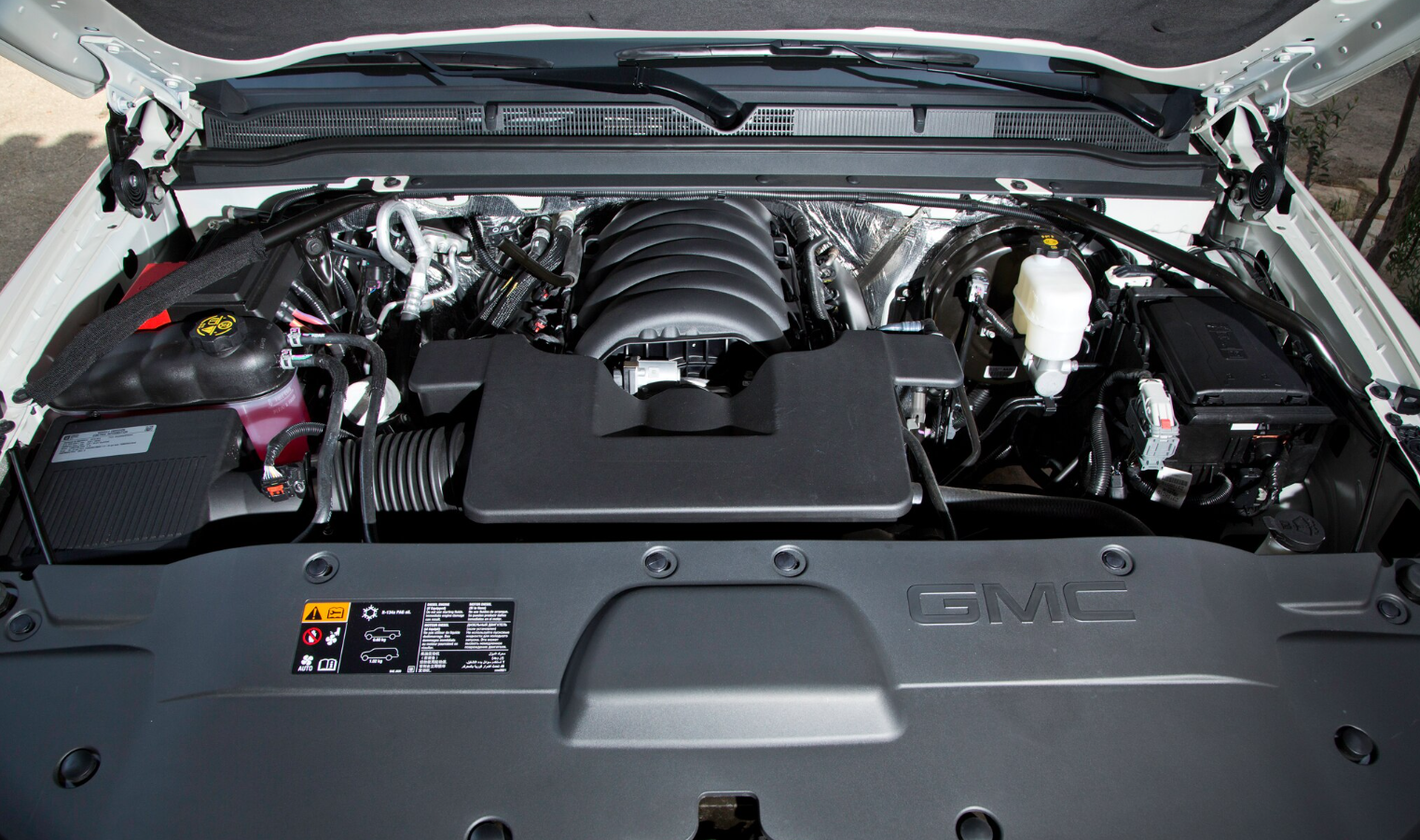 2024 GMC Yukon Engine